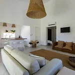 Bianca Villa Avola